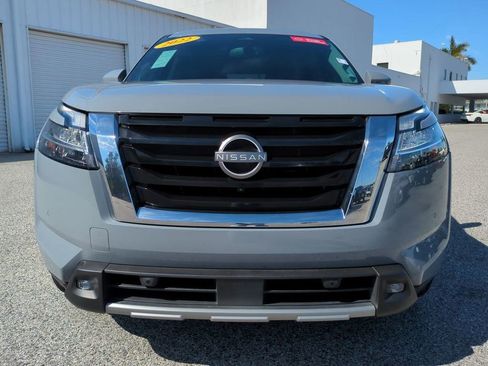 Certified 2022 Nissan Pathfinder Platinum w/ Cargo Package image 9