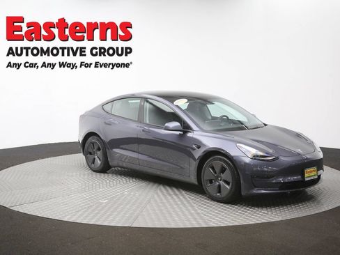 Used 2023 Tesla Model 3 Standard Range RWD image 45