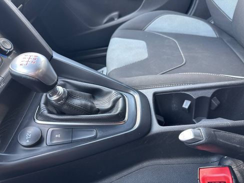 Used 2018 Ford Focus ST FWD image 30