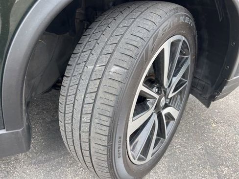 Used 2019 Nissan Rogue SL image 24