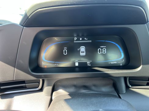 Used 2025 Hyundai Elantra Sport image 16