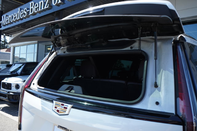 Used 2023 Cadillac Escalade Sport Platinum AWD/4WD image 10
