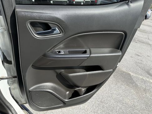 Used 2019 Chevrolet Colorado ZR2 image 34