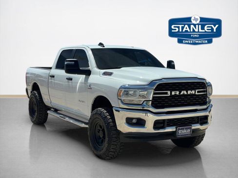 Used 2024 RAM 2500 Big Horn AWD/4WD image 1