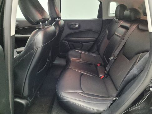 Used 2017 Jeep Compass Latitude w/ Popular Equipment Group image 18