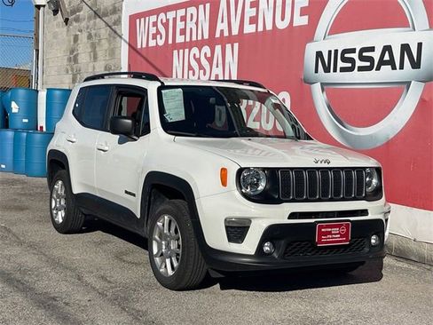 Used 2023 Jeep Renegade Latitude w/ Premium Group image 1