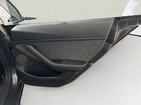 Used 2022 Tesla Model 3 Long Range AWD/4WD image 31