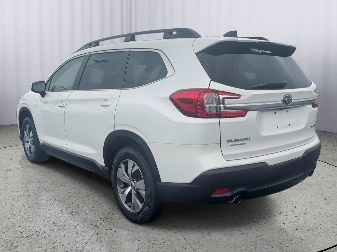 Used 2025 Subaru Ascent Premium AWD/4WD image 3