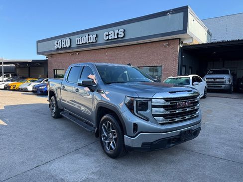 Used 2025 GMC Sierra 1500 SLE w/ Preferred Package RWD image 2