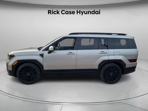 Used 2025 Hyundai Santa Fe Calligraphy image 3