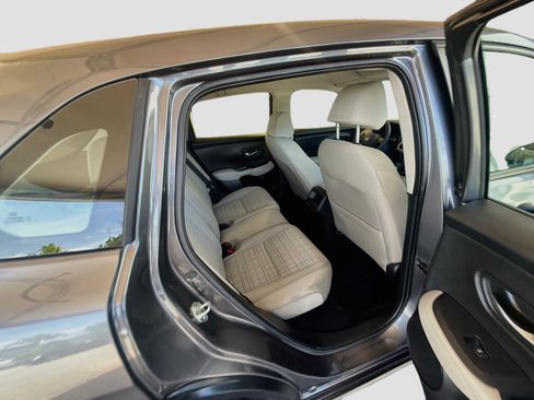 Used 2025 Honda HR-V LX image 27