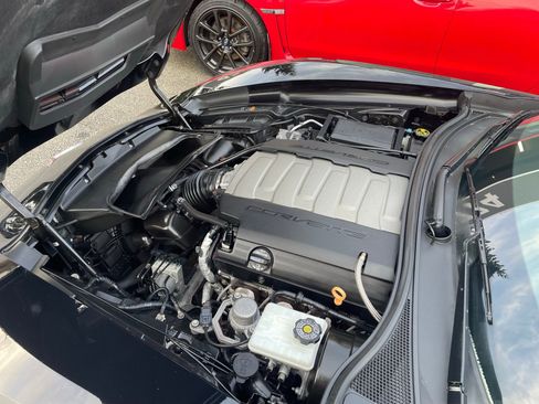 Used 2019 Chevrolet Corvette Stingray Coupe w/ 1LT image 31