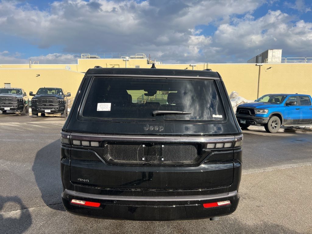 New 2026 Jeep Grand Wagoneer Summit AWD/4WD image 6