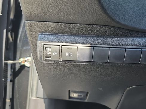 Used 2020 Toyota Corolla SE FWD image 27