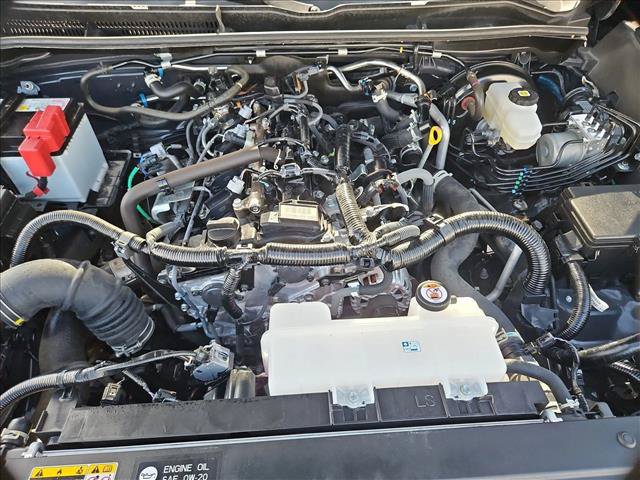 Used 2025 Toyota 4Runner SR5 AWD/4WD image 28