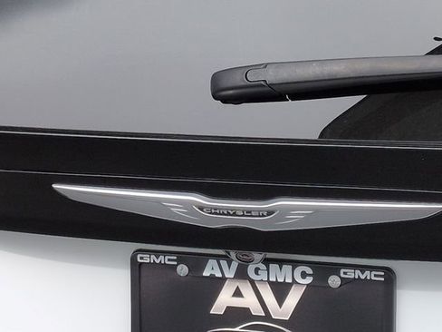 Used 2023 Chrysler Voyager LX FWD image 38