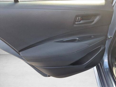 Used 2022 Toyota Corolla LE FWD image 29