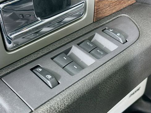 Used 2014 Ford F150 Lariat w/ Equipment Group 502A Luxury image 27