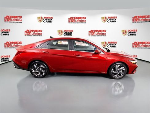 Certified 2024 Hyundai Elantra SEL w/ Convenience Package image 18