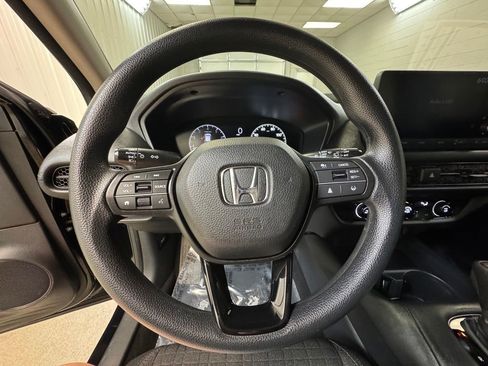 Used 2025 Honda HR-V LX image 27