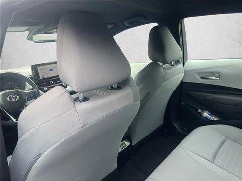 Used 2025 Toyota Corolla SE image 17