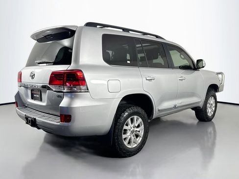 Used 2016 Toyota Land Cruiser image 5