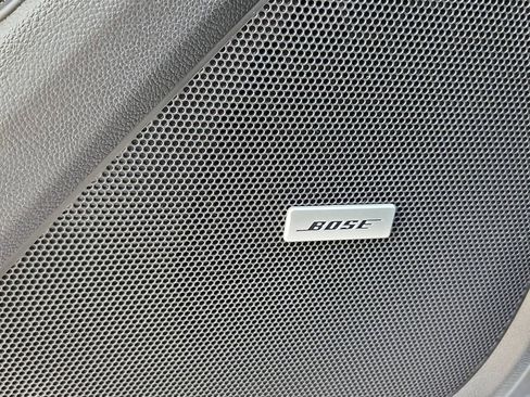 Used 2024 Chevrolet Traverse RS image 21