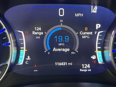 Used 2022 Chrysler Pacifica Touring-L FWD image 16