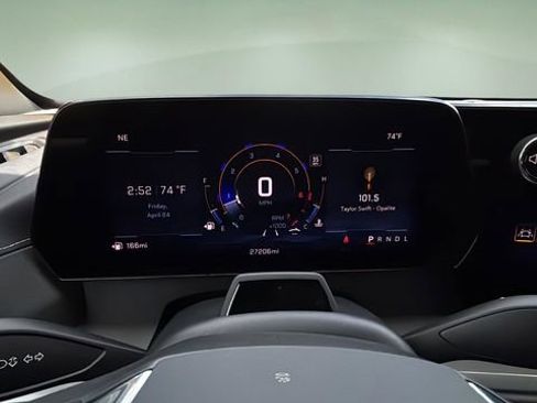 Used 2024 Chevrolet Traverse LT w/ Enhanced Driving Package FWD image 15