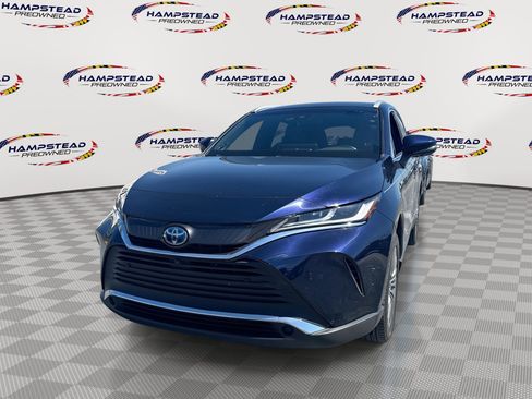 Used 2021 Toyota Venza Limited image 1