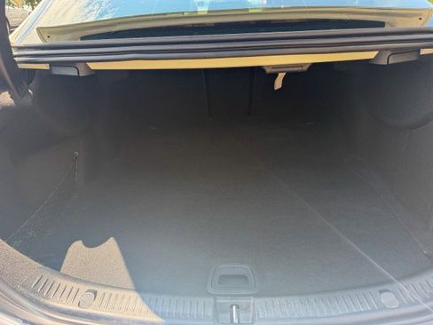 Used 2018 Mercedes-Benz E 300 image 18