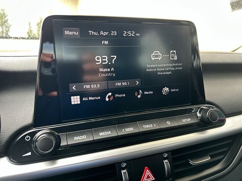 Used 2024 Kia Forte LXS w/ LXS Technology Package FWD image 17