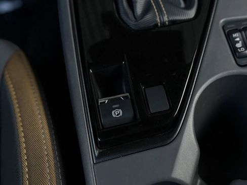 Used 2025 Subaru Crosstrek 2.5i Sport image 34