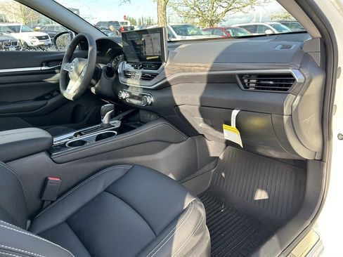 Used 2025 Nissan Altima 2.5 SL image 26