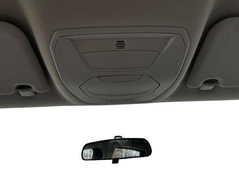 Used 2017 Ford C-MAX Energi SE w/ Equipment Group 401A image 15