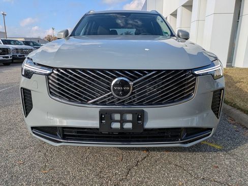 New 2026 Volvo XC90 B6 Plus w/ Protection Package Premier AWD/4WD image 9