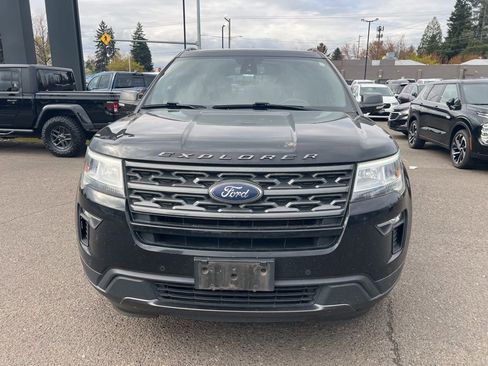 Used 2019 Ford Explorer XLT w/ Equipment Group 202A image 3