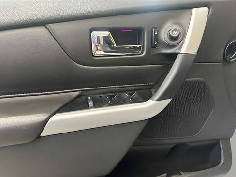 Used 2014 Ford Edge Limited w/ Driver Entry Package FWD image 11