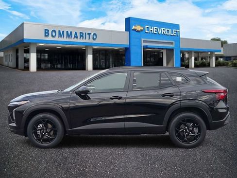 New 2026 Chevrolet Trax LT w/ Driver Confidence Package FWD image 2