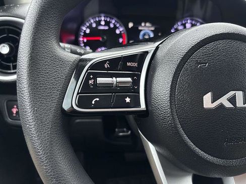 Used 2023 Kia Forte LXS image 17