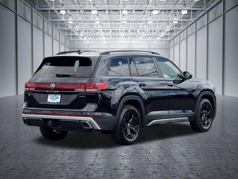 Used 2024 Volkswagen Atlas Peak Edition SEL AWD/4WD image 11