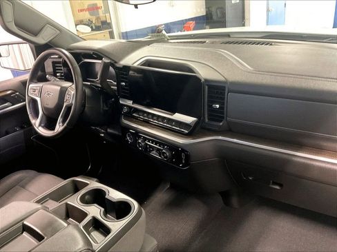 Used 2022 Chevrolet Silverado 1500 RST w/ Z71 Off-Road Package AWD/4WD image 14