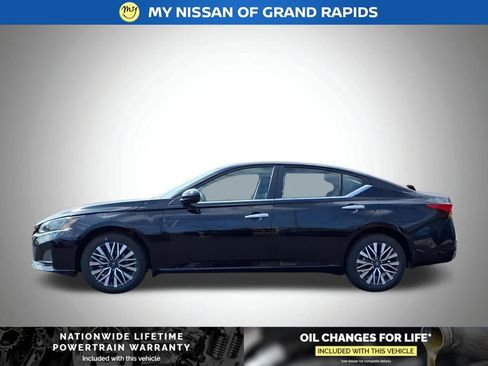 New 2025 Nissan Altima 2.5 SV w/ SV Premium Package image 4