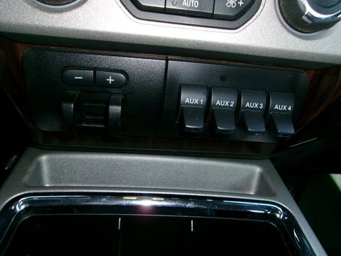 Used 2014 Ford F250 Lariat w/ Lariat Ultimate Package image 30