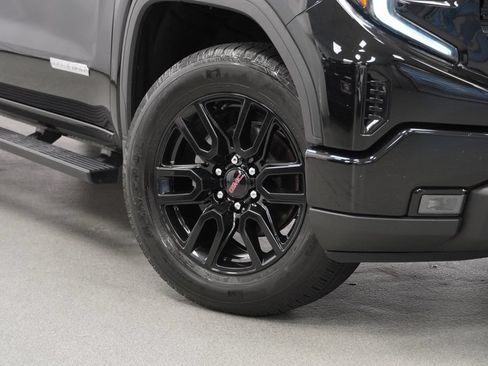 Used 2023 GMC Sierra 1500 Elevation w/ Preferred Package AWD/4WD image 8