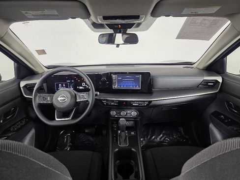 Used 2025 Nissan Kicks S FWD image 29
