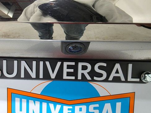 Used 2017 Toyota Camry SE image 26