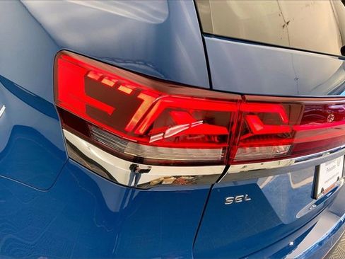 Used 2025 Volkswagen Atlas SEL image 30
