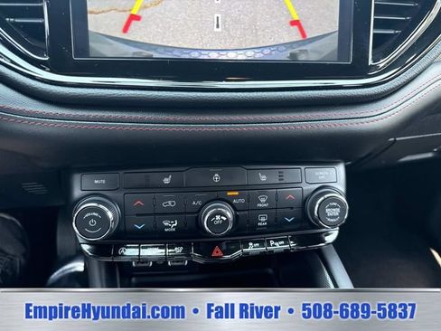Used 2025 Dodge Durango GT AWD/4WD image 25