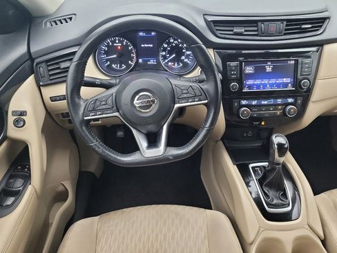 Used 2018 Nissan Rogue SV image 22